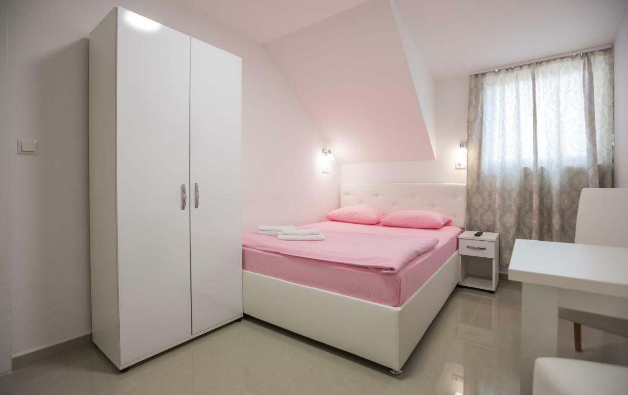 Bed and Breakfast Pansion Kipovi Tuzla Exterior foto