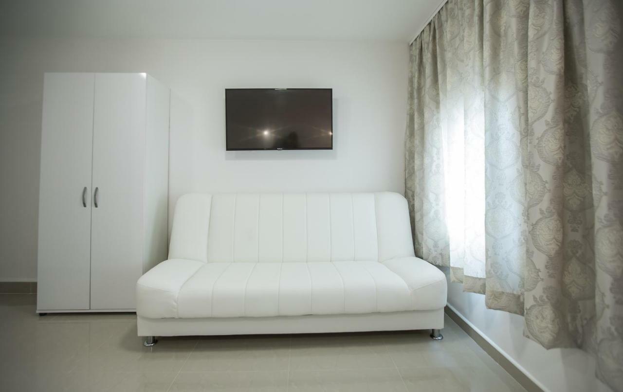 Bed and Breakfast Pansion Kipovi Tuzla Exterior foto