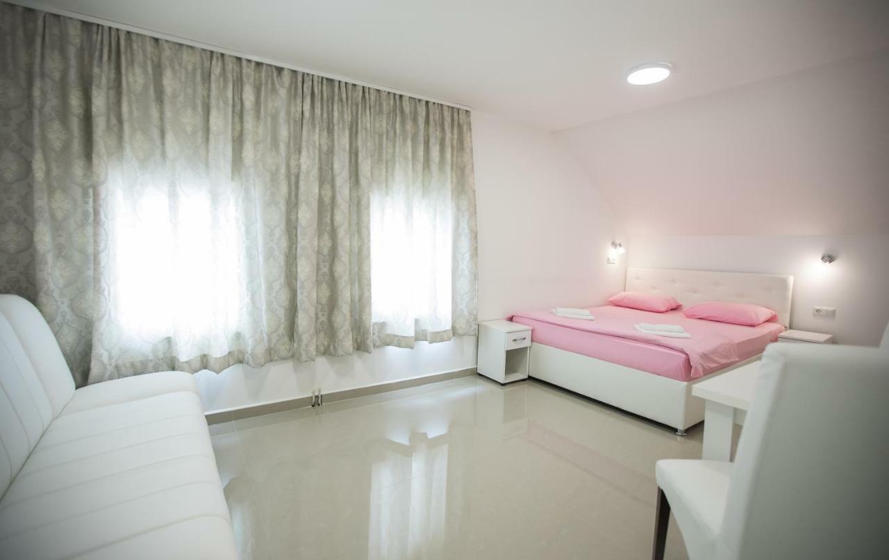 Bed and Breakfast Pansion Kipovi Tuzla Exterior foto