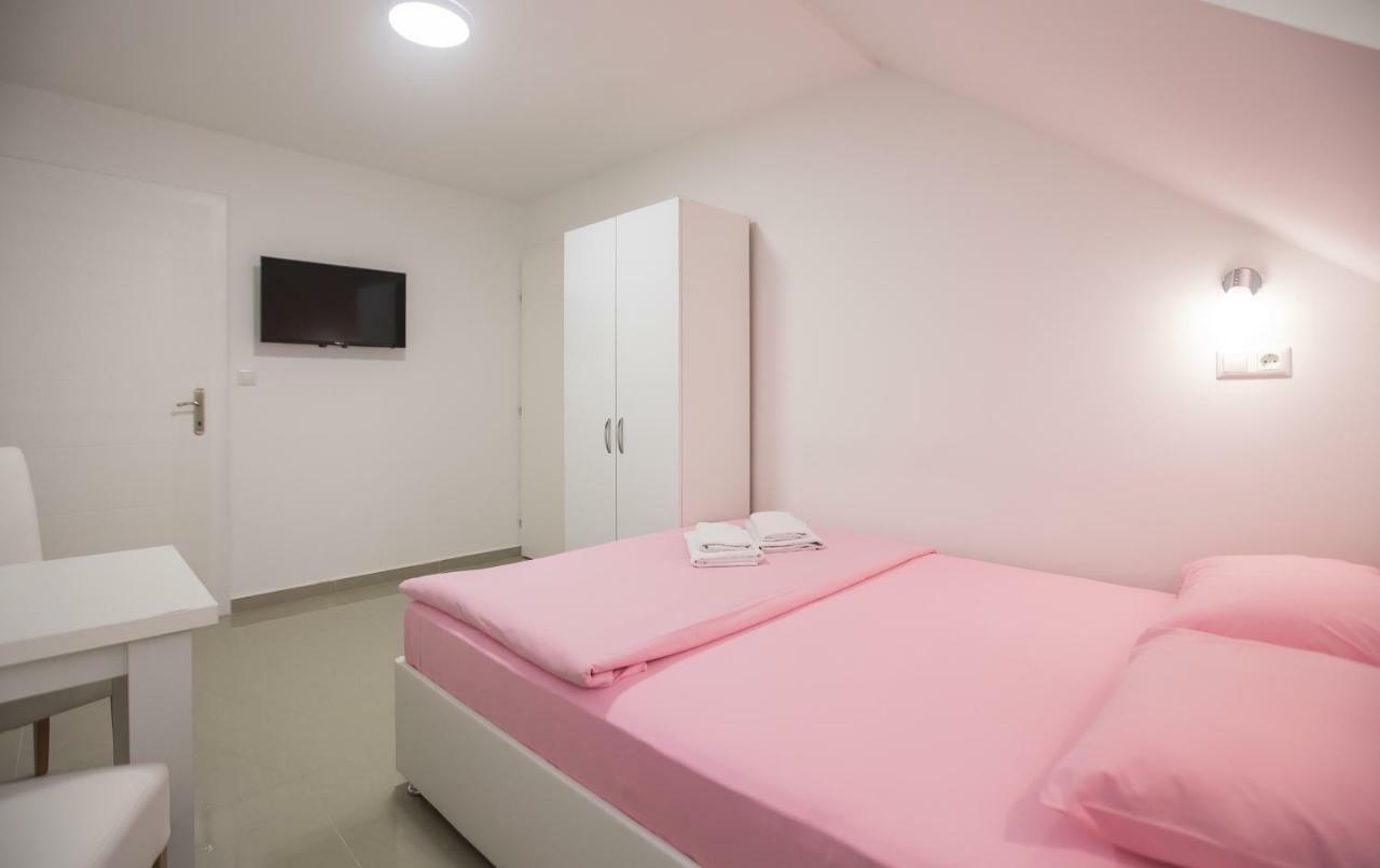 Bed and Breakfast Pansion Kipovi Tuzla Exterior foto
