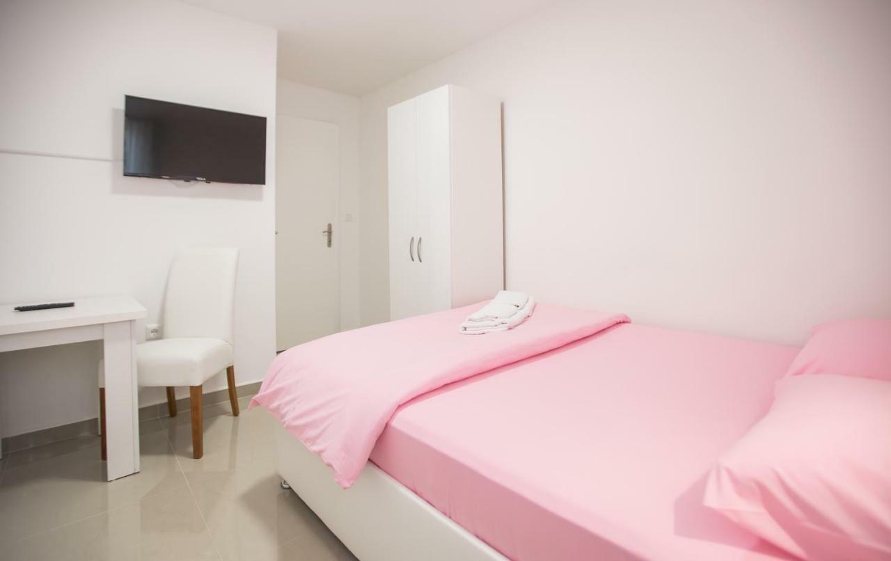 Bed and Breakfast Pansion Kipovi Tuzla Exterior foto
